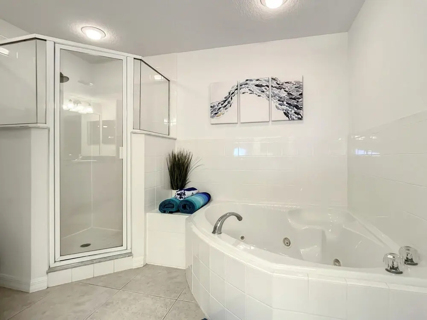 Come Drift Away in This Gorgeous Coastal Themed 3bed 2 Bath Condo Ow9-302