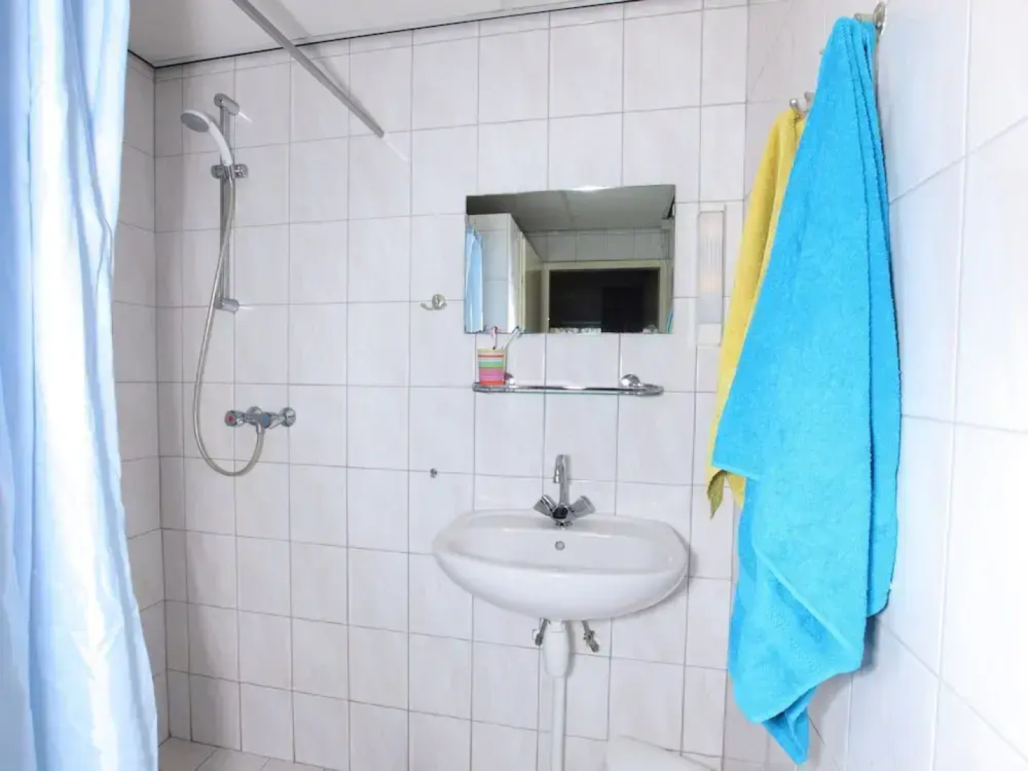 Well-kept Bungalow With Fireplace Near Valkenburg