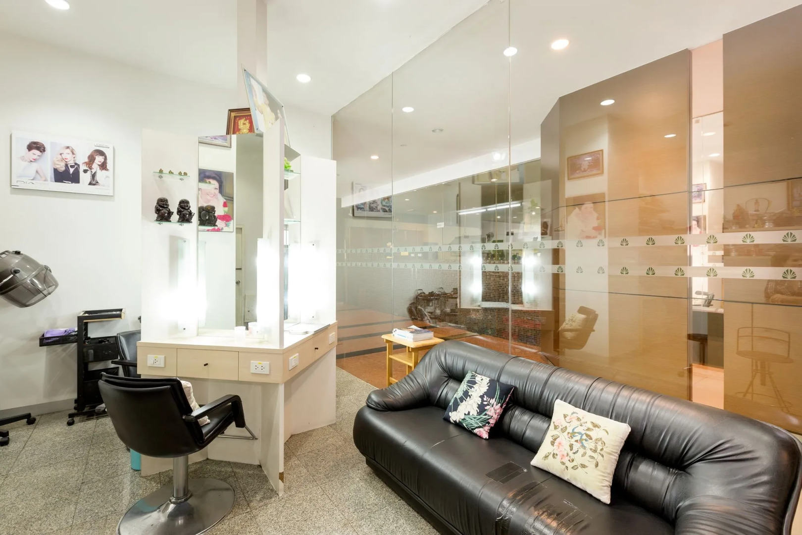 At115 by Rompo Mansion