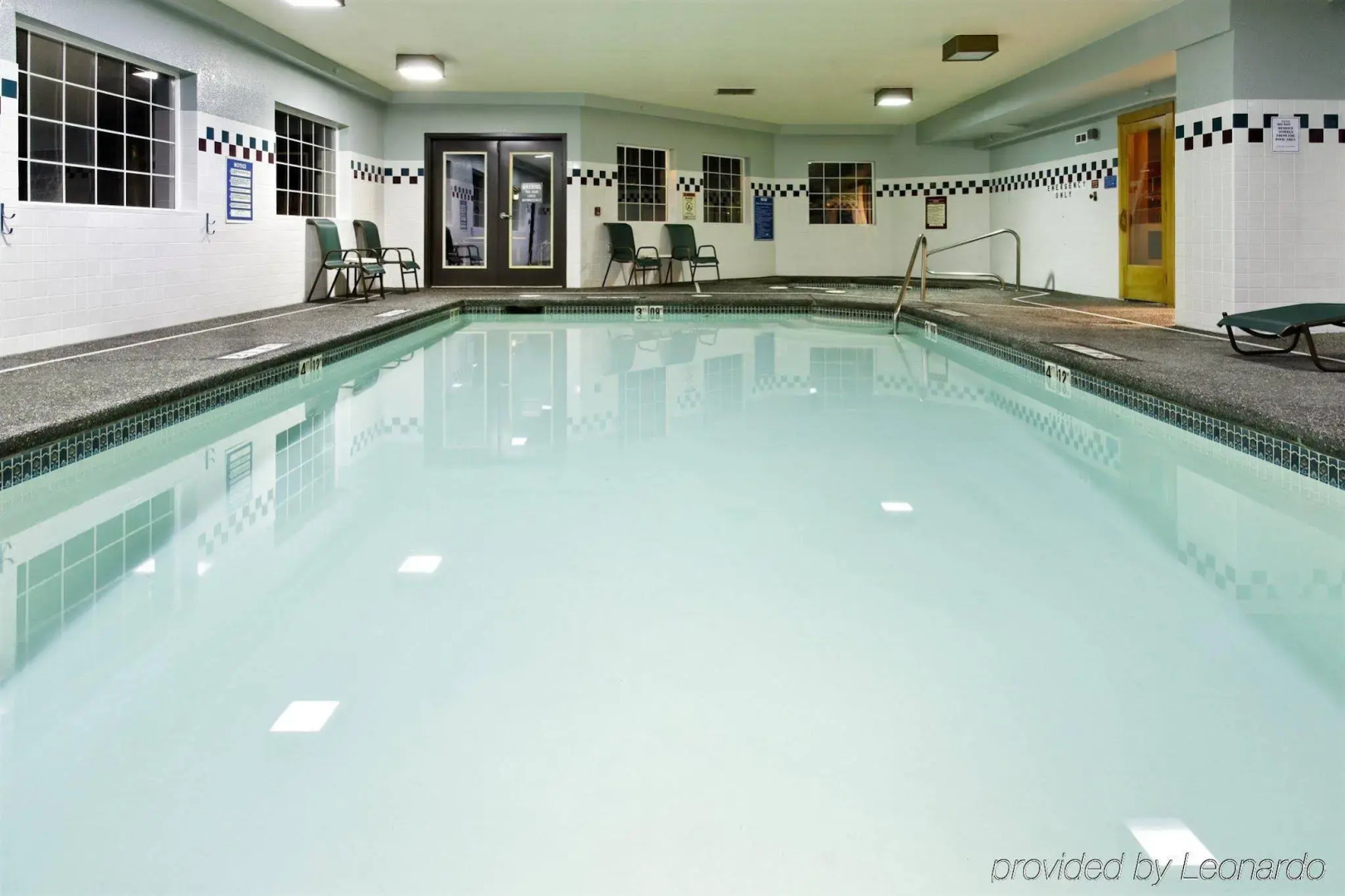 Holiday Inn Express Hotel & Suites Portland-Jantzen Beach by IHG