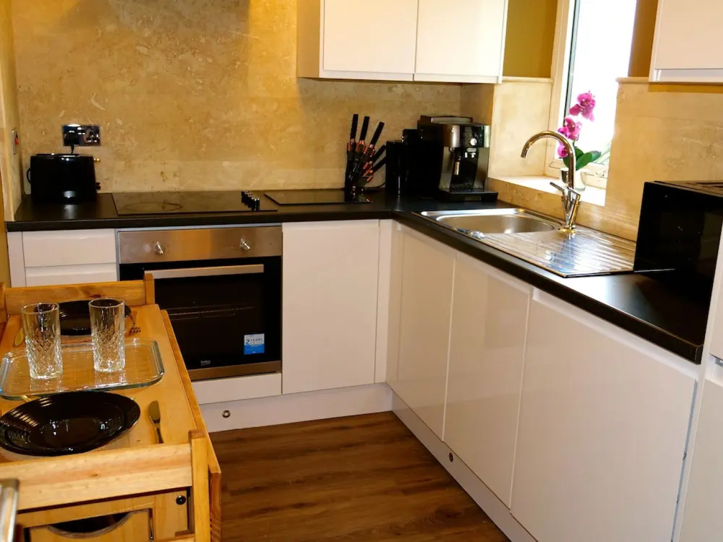 Sexy Luxurious Versace Apartment Near Sheffield