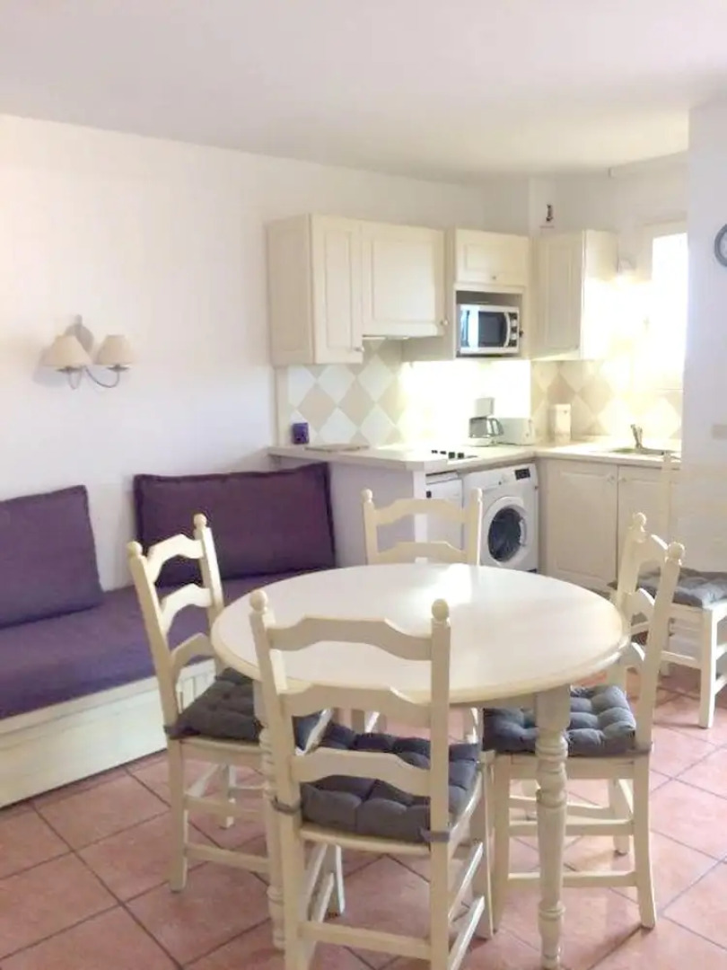 Apartment With 2 Bedrooms in Roquebrune-sur-argens, With Wonderful sea