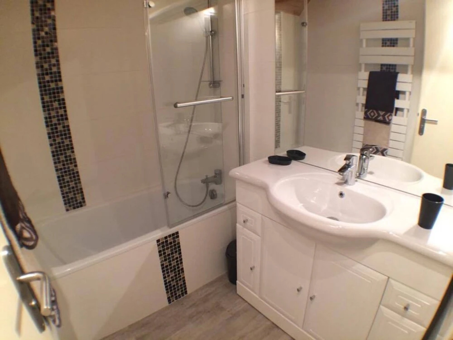 Apartment Allee Paul le Flem