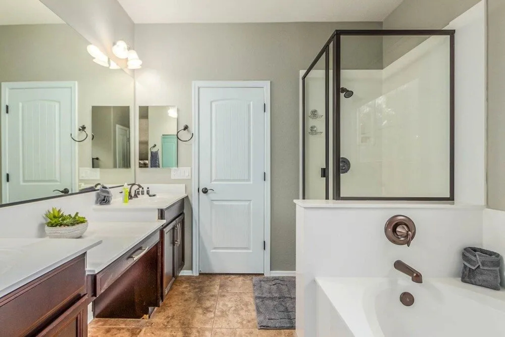 Tucana Seville Gilbert 3 Bedroom Home by RedAwning