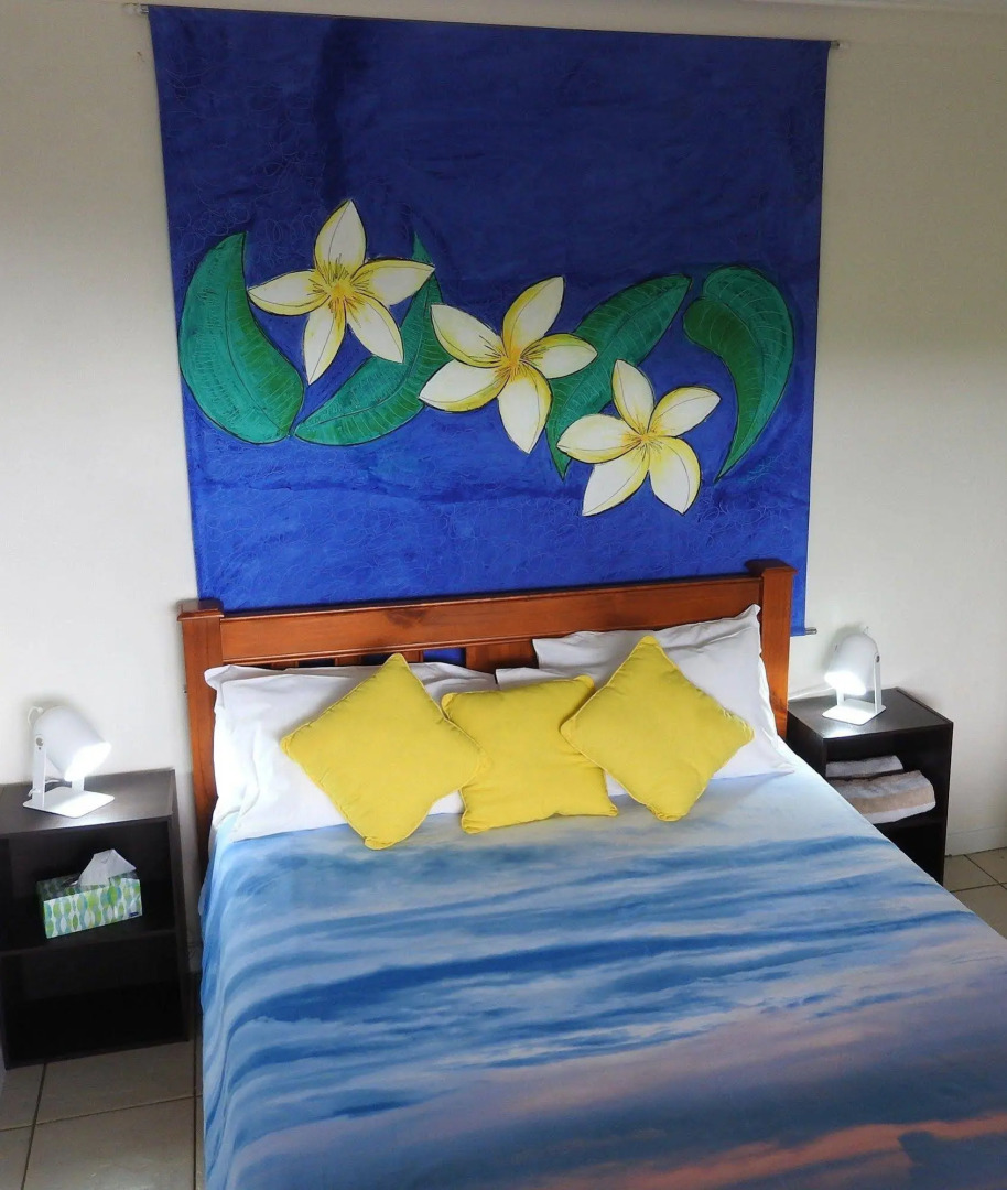 Airlie Beach Myaura Bed & Breakfast