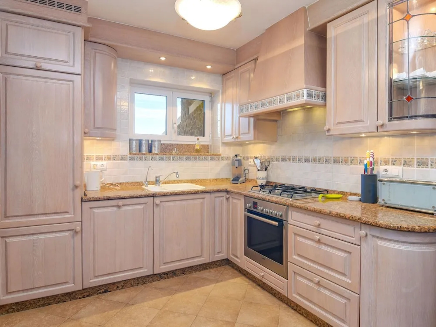 Beautiful villa on the hill of Pedreguer overlooking Denia, Costa Blanca