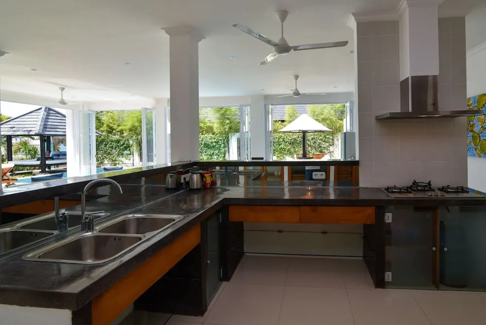 Villa Lovina Beach 2