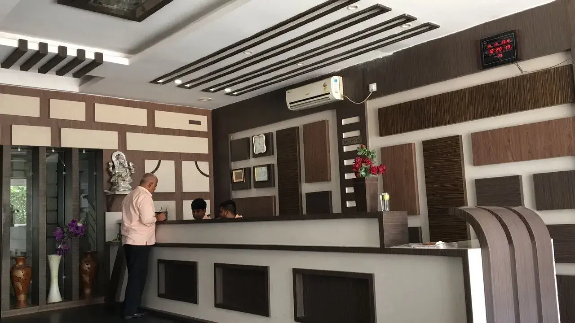 Crystal Inn
