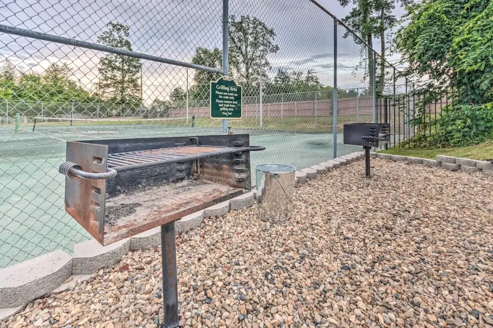 Sunset-view Resort Condo on Lake Hamilton!