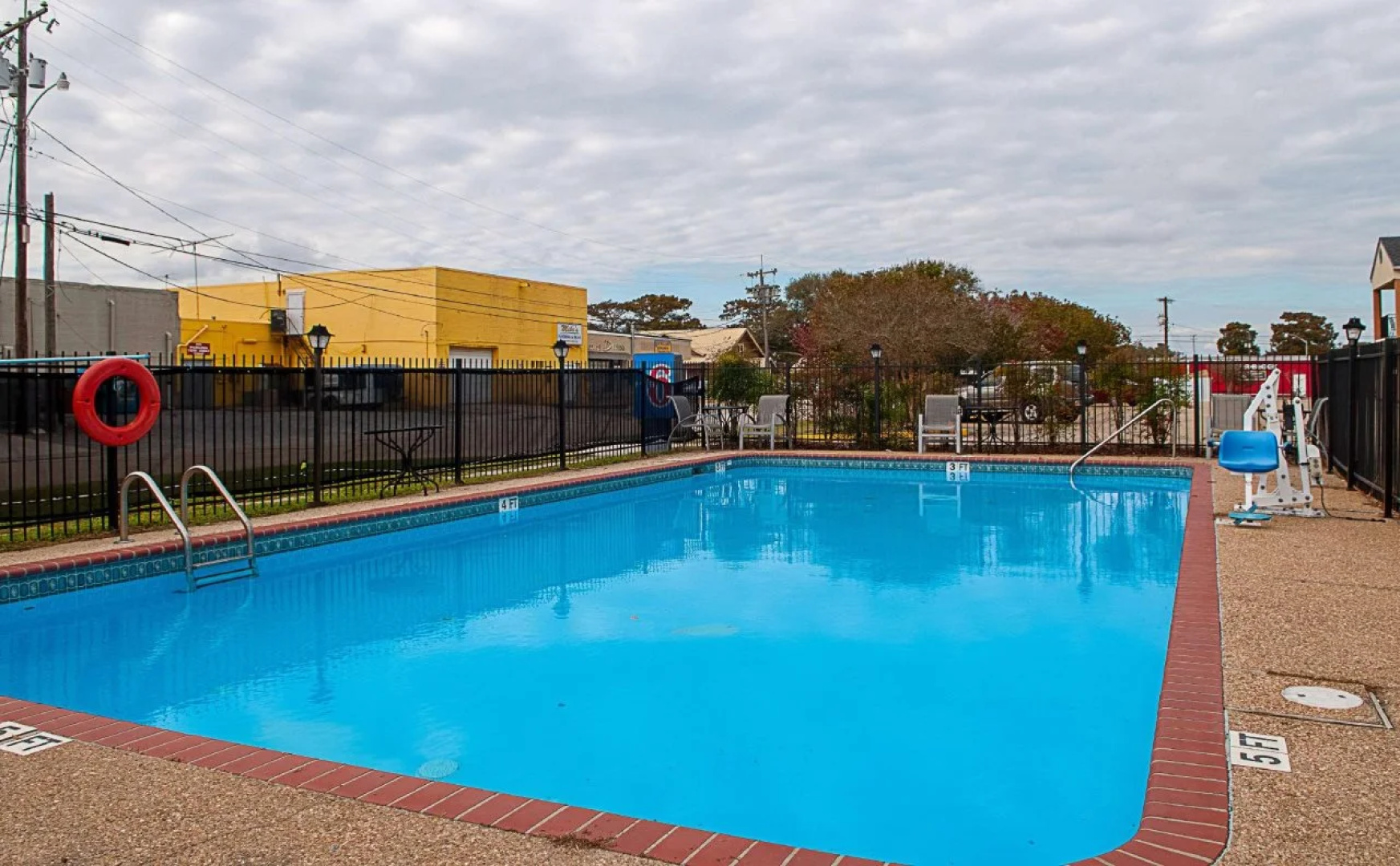 Deluxe Inn & Suites Morgan City