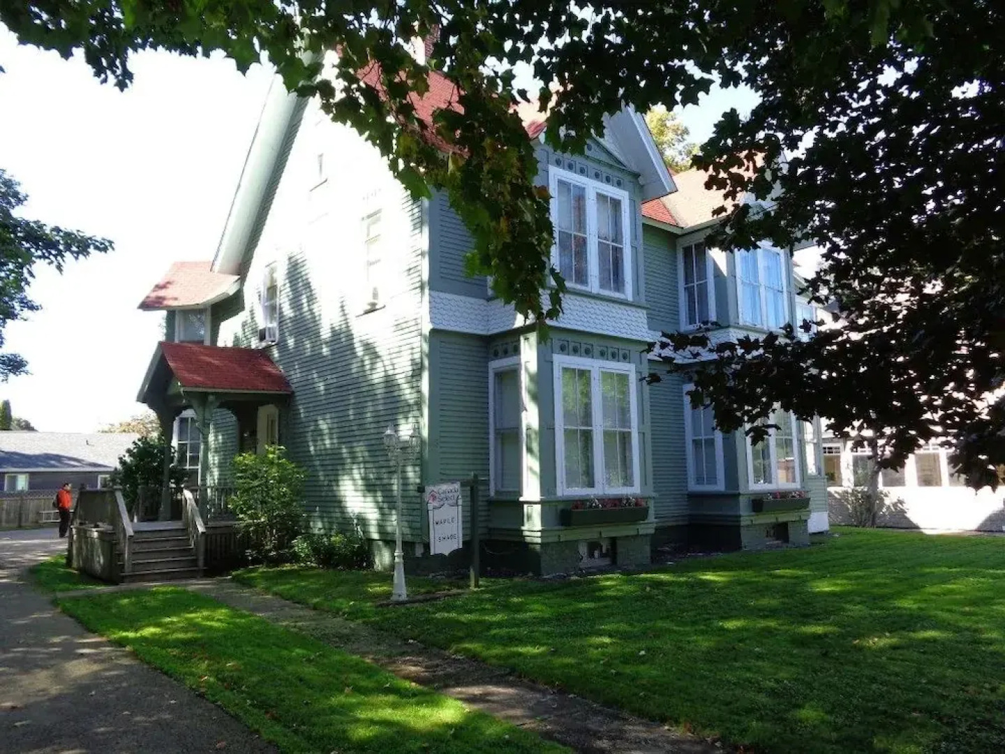 Maple Shade Vacation Suites