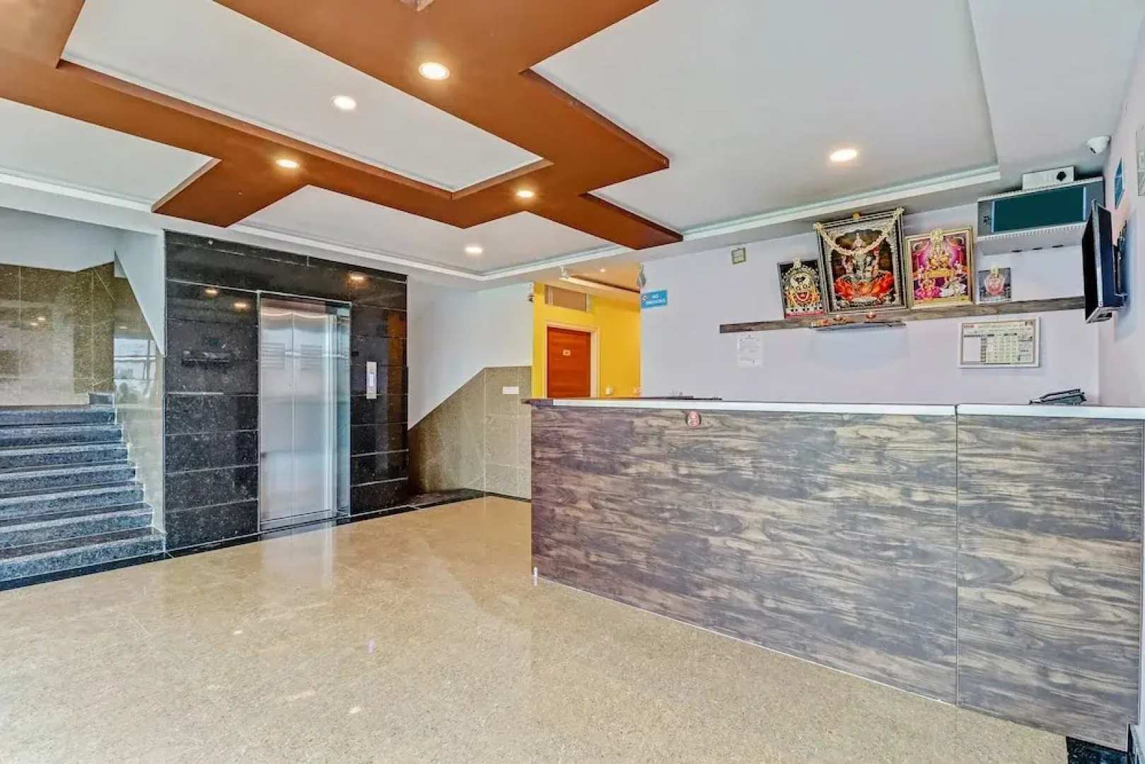 Oyo 48950 Vaishali Residency