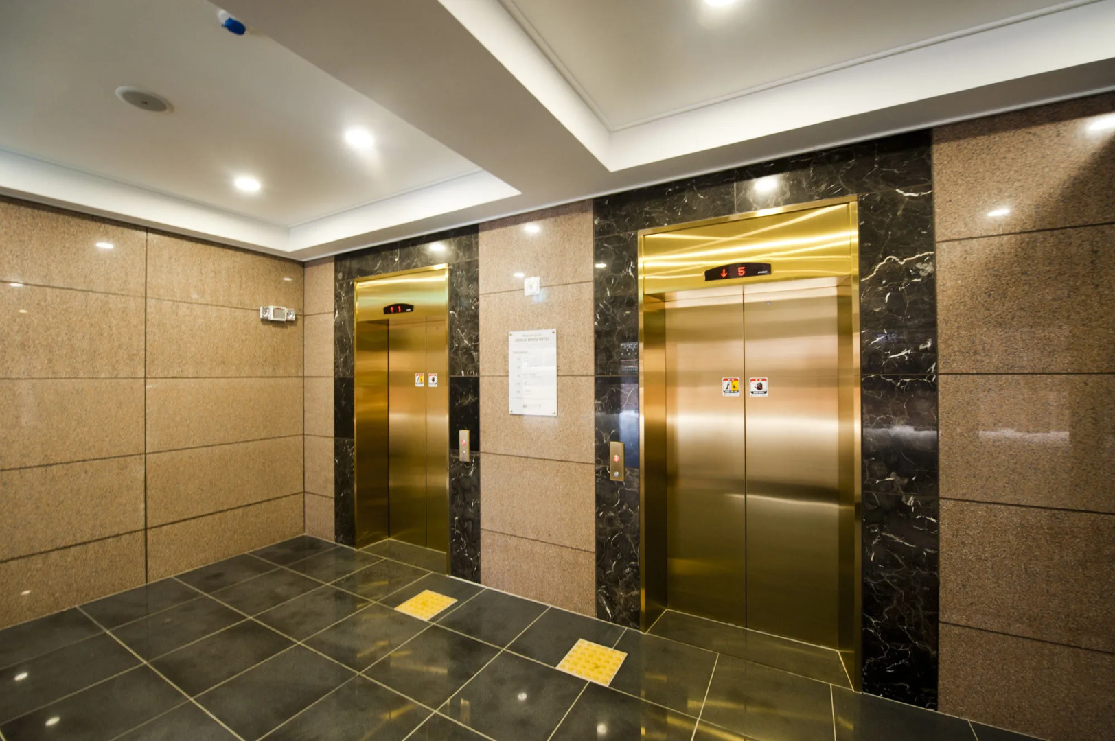 Jeonju YeongHwa Hotel