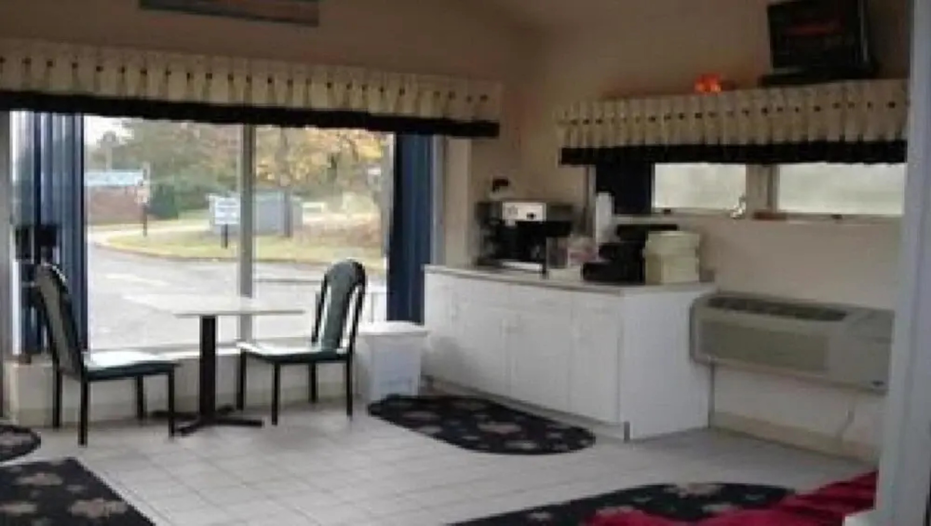 Tides Motor Inn at Stehli Beach