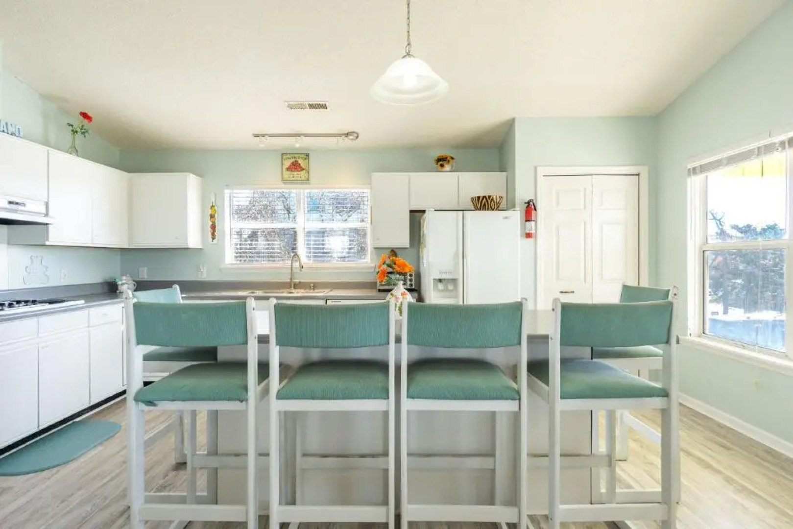 See Otter by Oak Island Accommodations