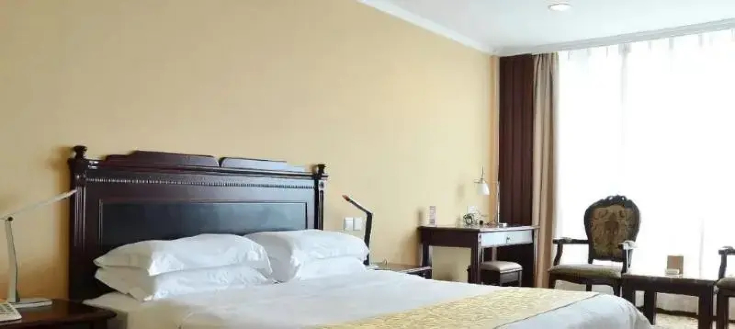 Huatian Century Hotel