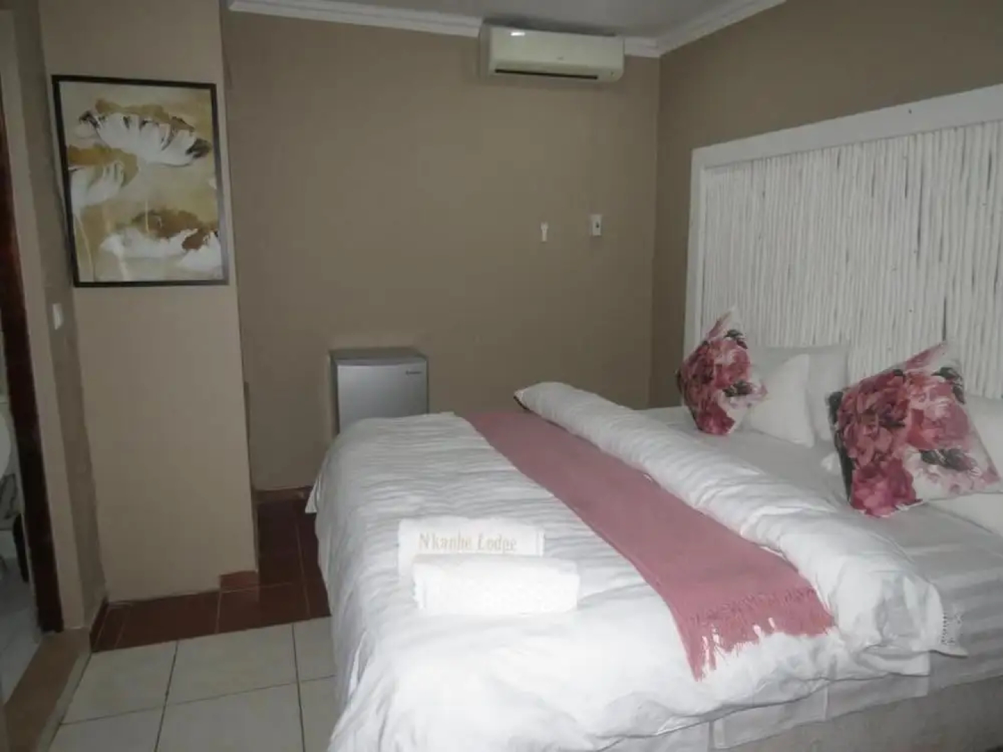 Nkanhe Lodge