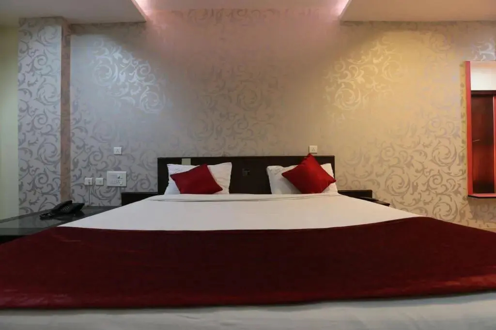 Hotel VJR Residency