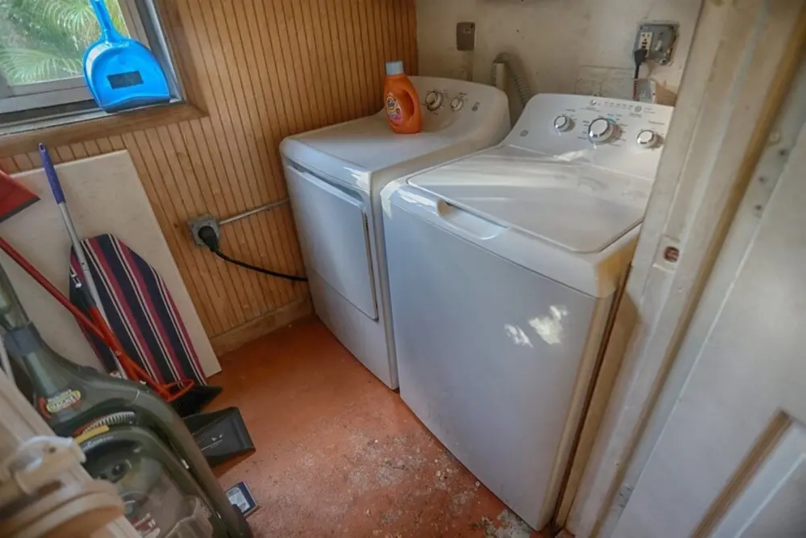 Spacious & Conveniently Located Miami Airport Home