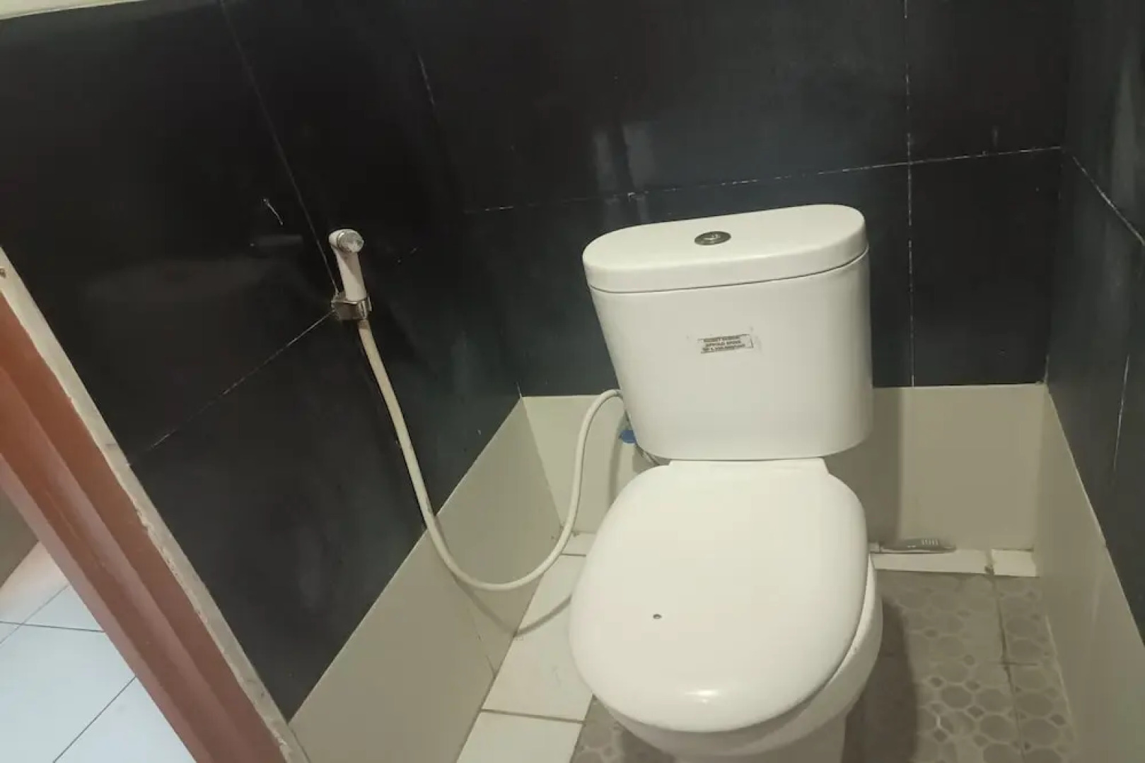 OYO 93485 Hotel Kenzie Sentani