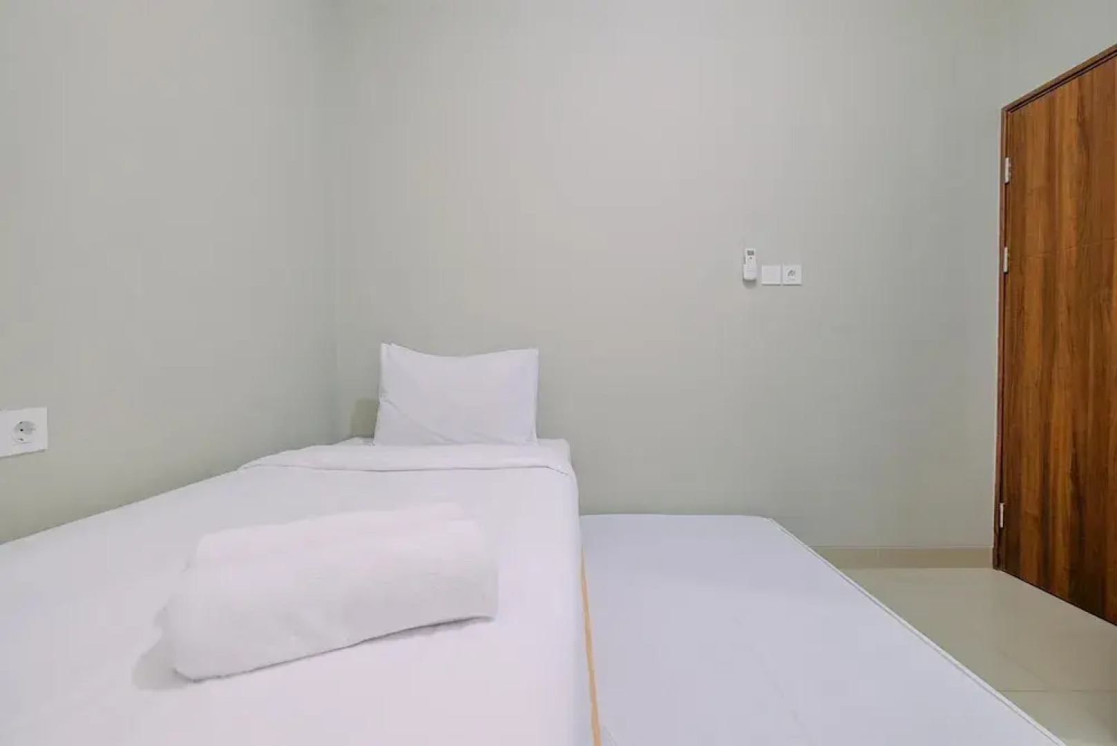 Modern Look 1BR at LRT City Sentul - Royal Sentul Park Apartment