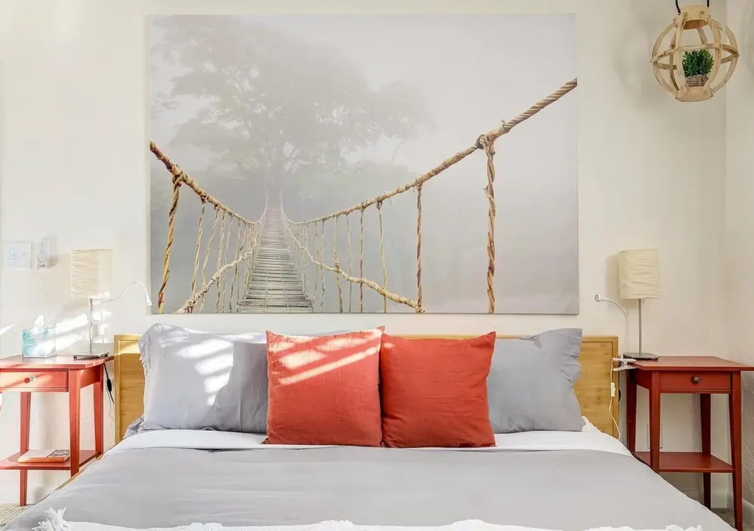 Klo6985 - Huge Home with Backyard Hot Tub! Parking