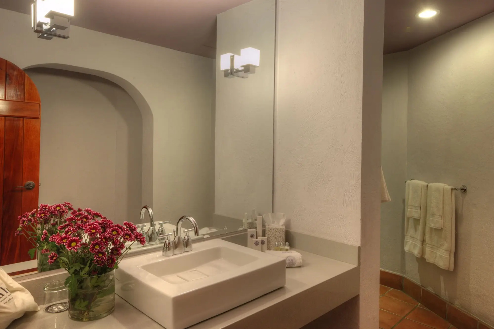 Alta Las Palomas Hotel