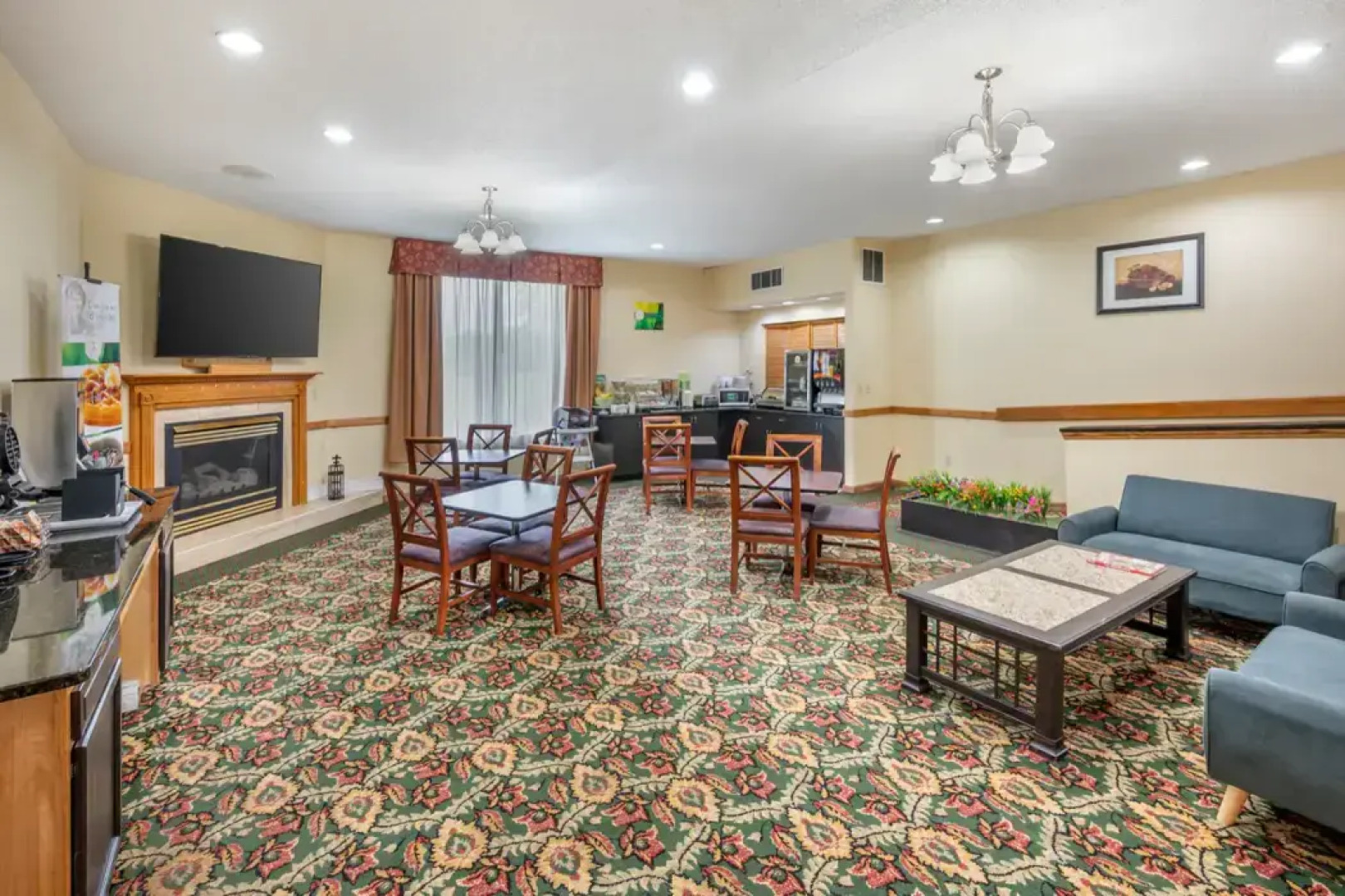 Quality Inn & Suites Near Amish Country