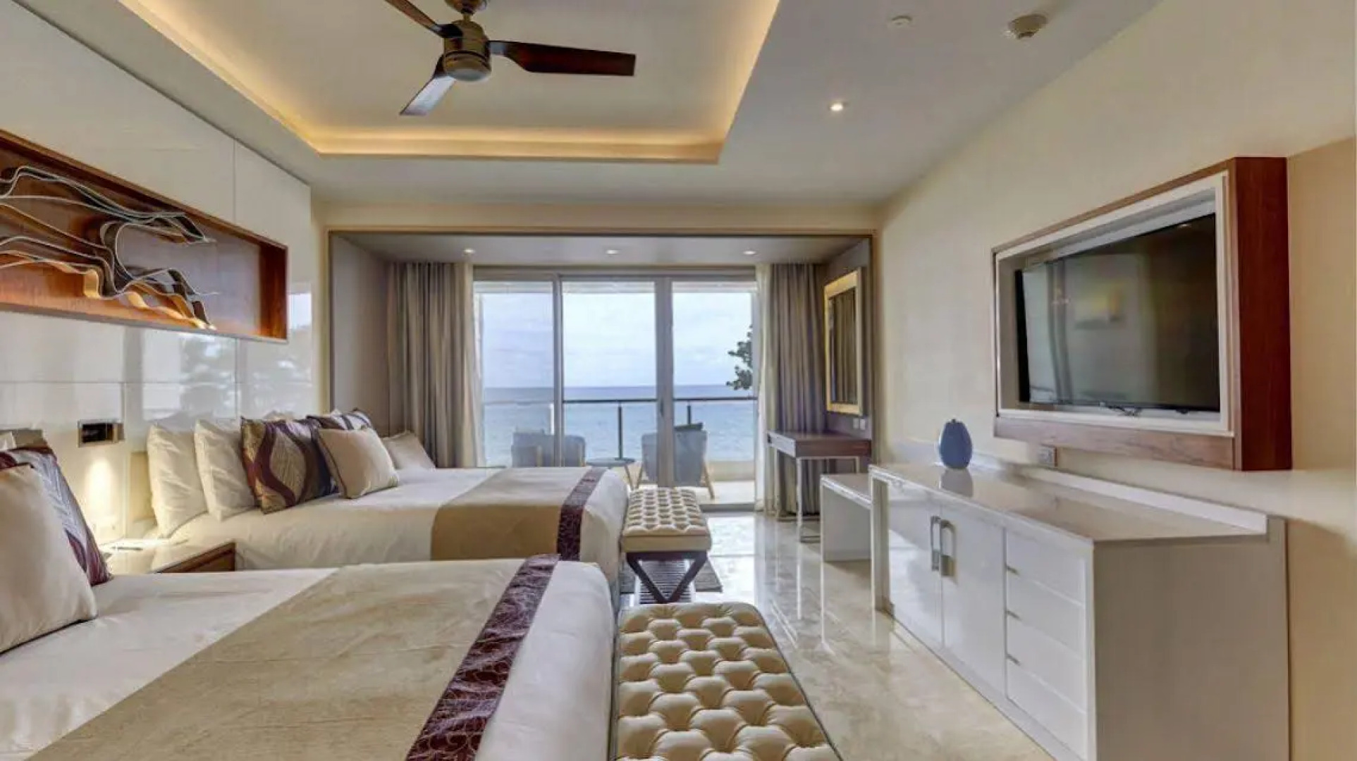 Breezes Grand Resort & Spa