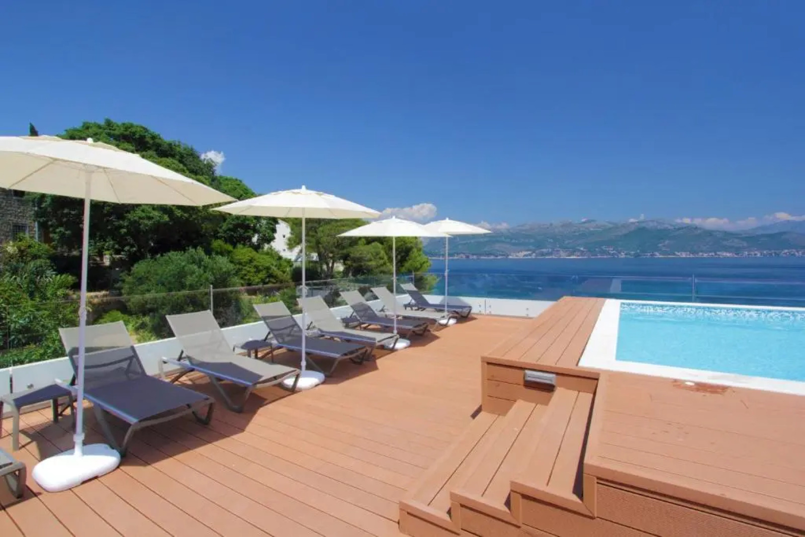 Kalamota Beach House