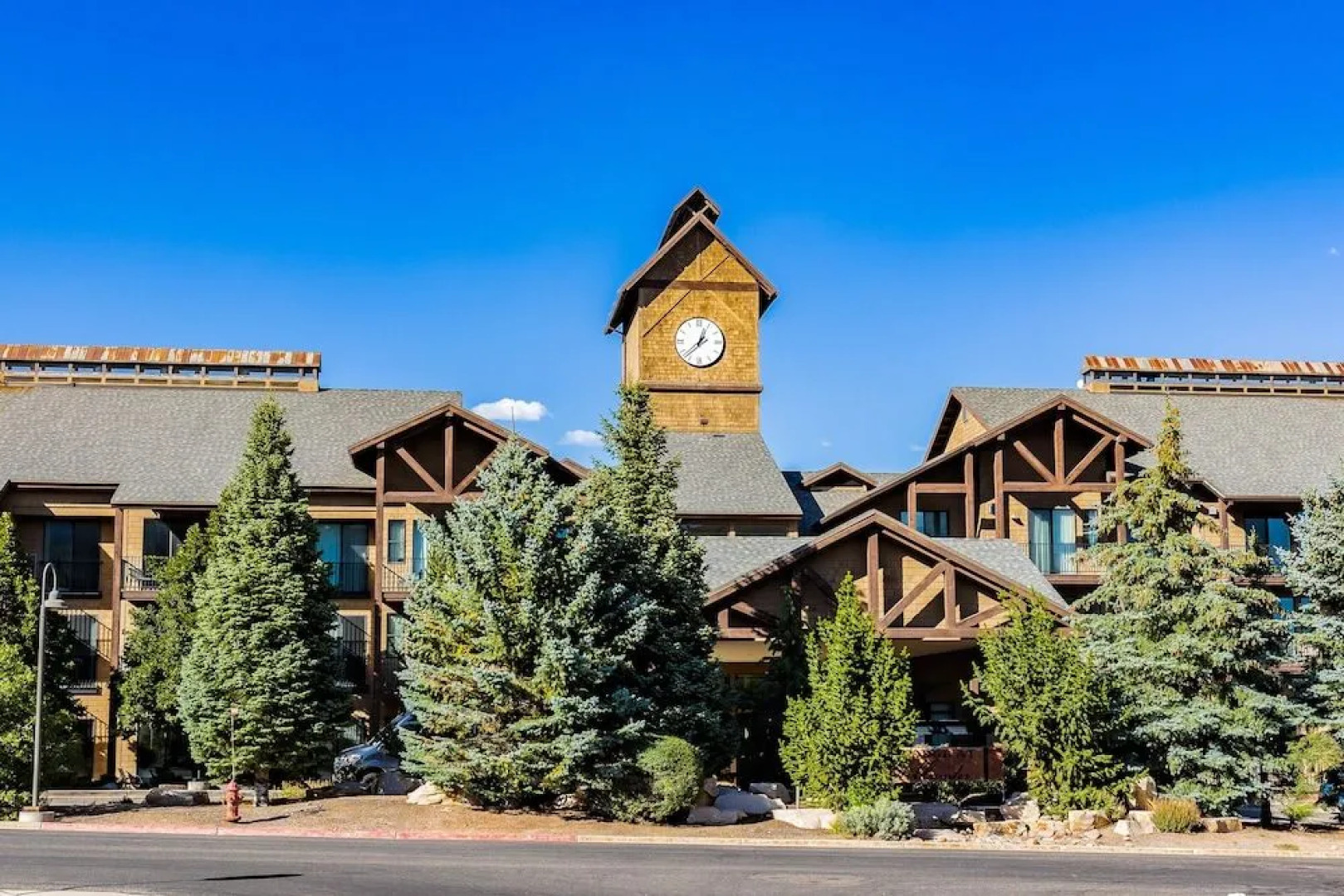 Lake View Ski Chalet