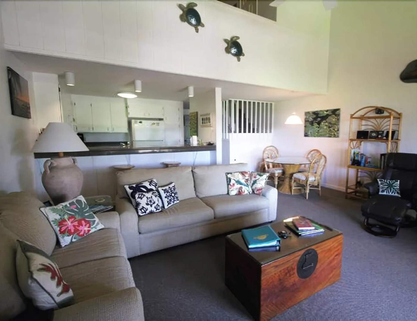 Condo With Great Sunsets and Golf Course Views