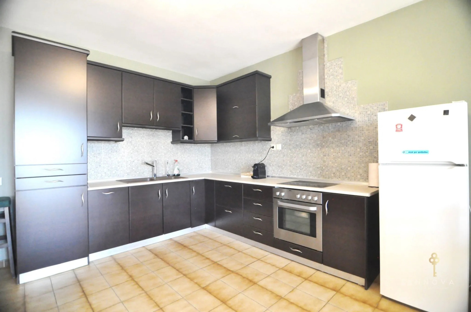 Zennova 80 Kastra Apartment