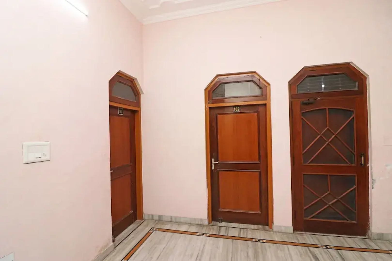 OYO 16270 Hotel Sweet Home