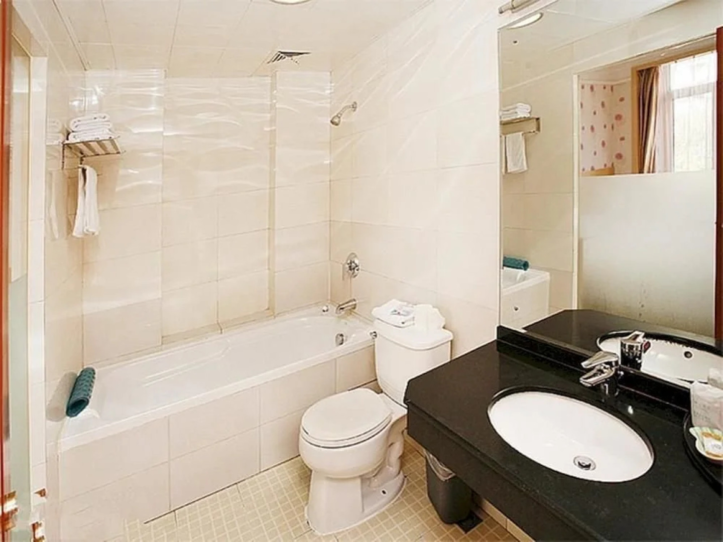 Benxi Xiangying Business Hotel