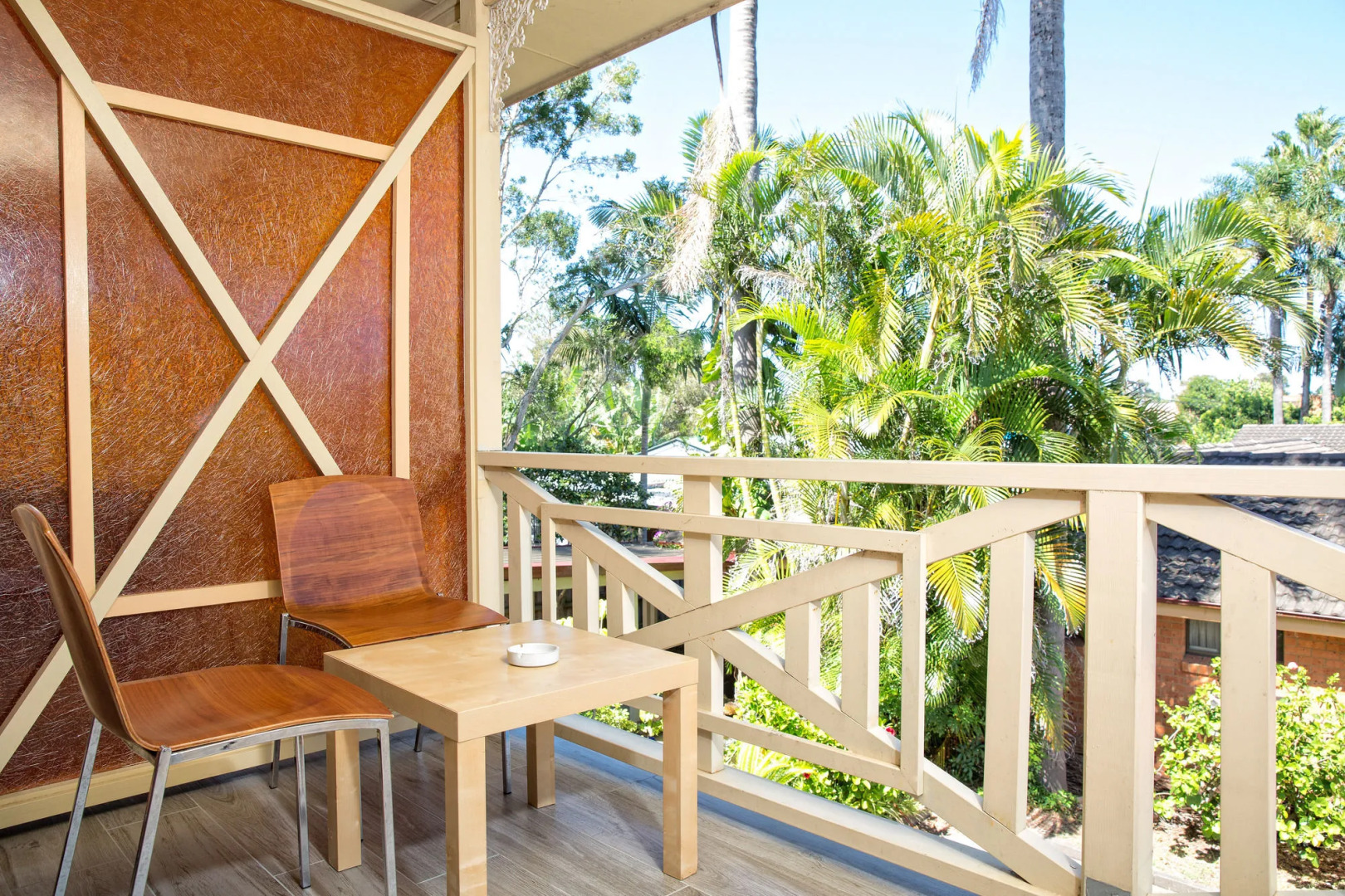 Sapphire Palms Motel