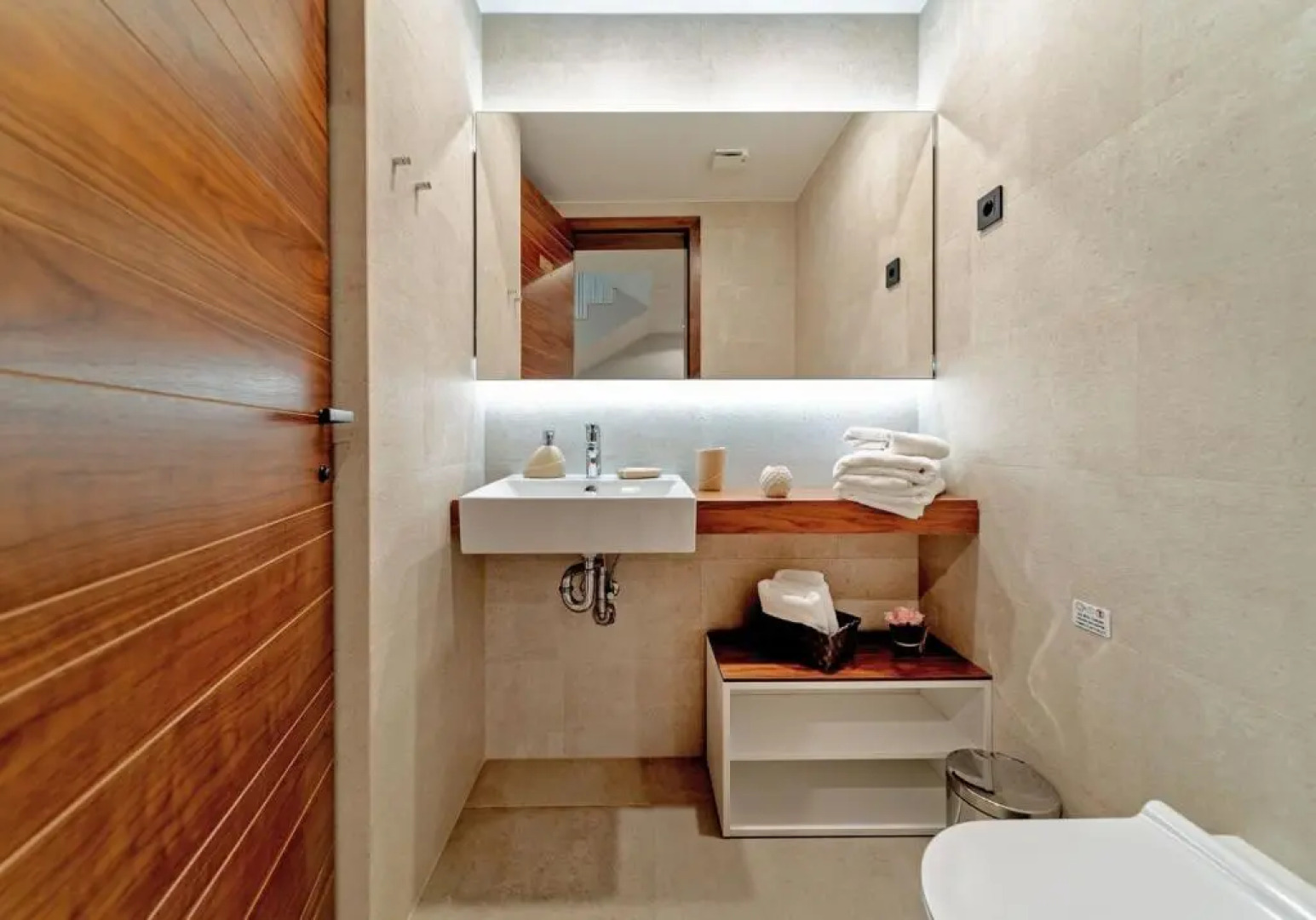 Luxury Villa Delight I Promajna with pool, gym, sauna and jacuzzi