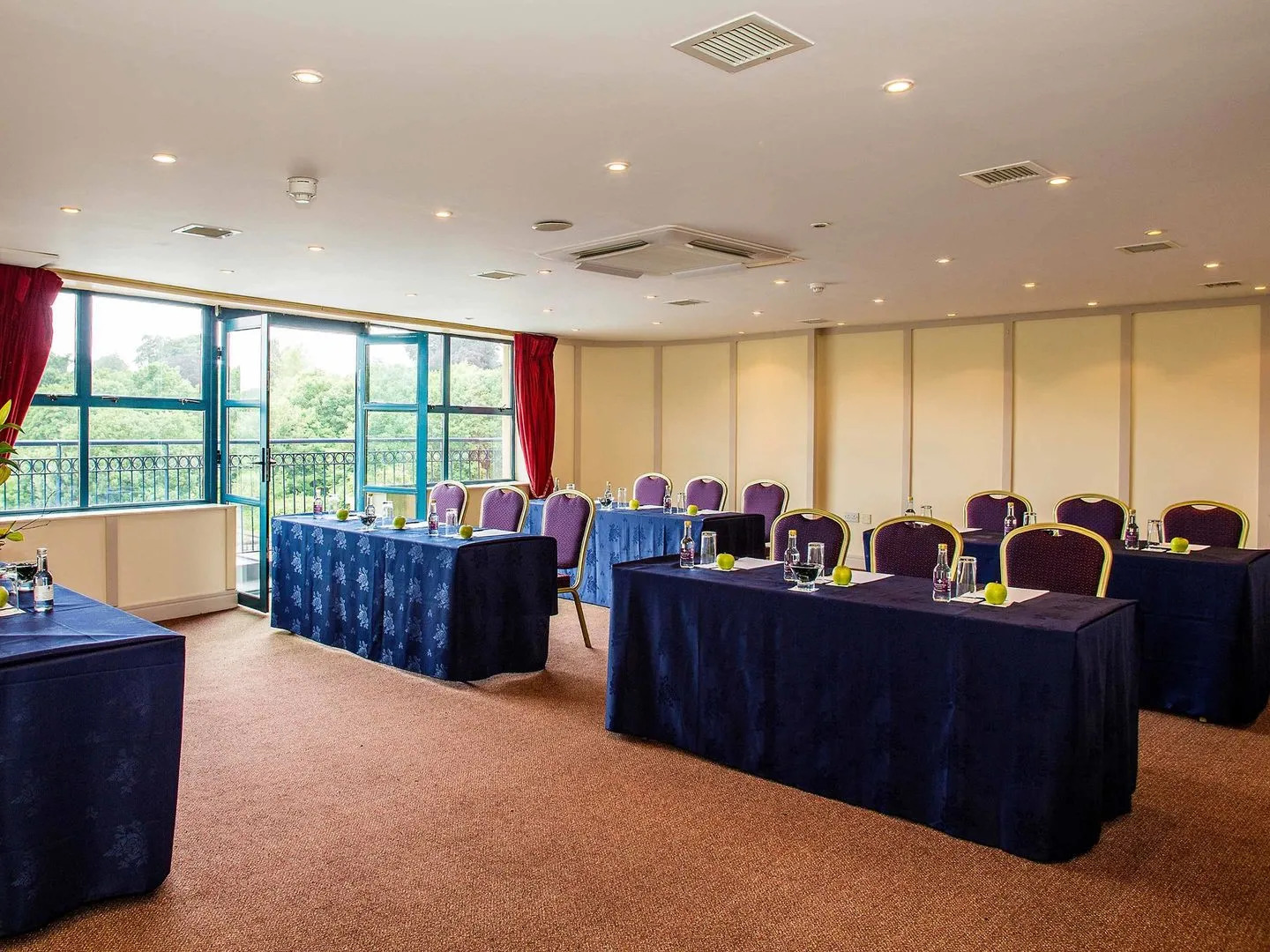 Riverside Park Hotel and Leisure Club