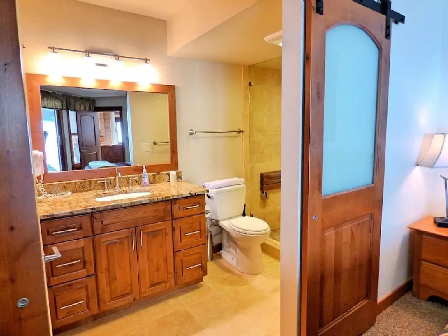 Lift Tickets Ground Floor in Mtn Village, Wifi, Fireplace, Hot Tubs