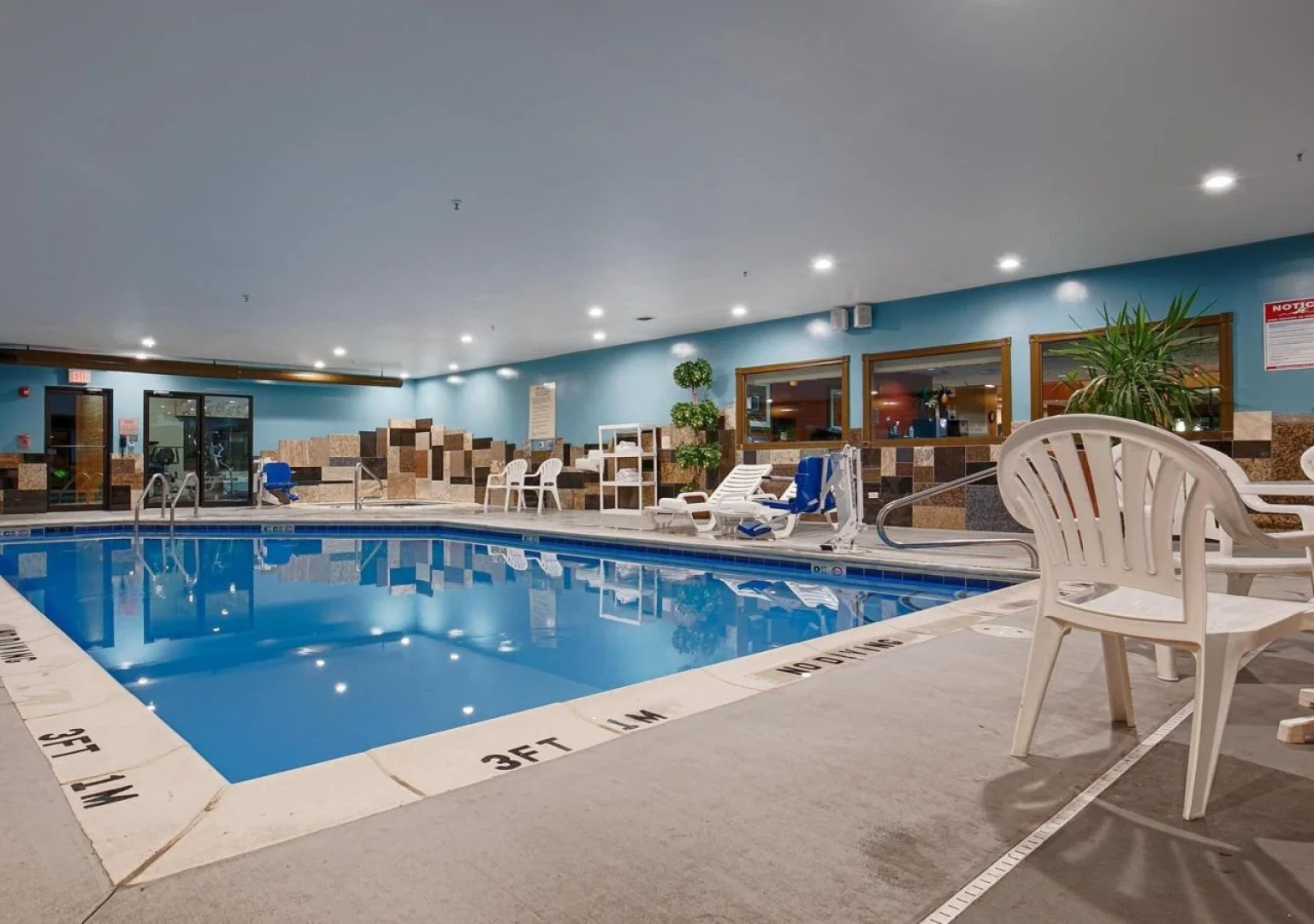 Spark by Hilton Oak Forest