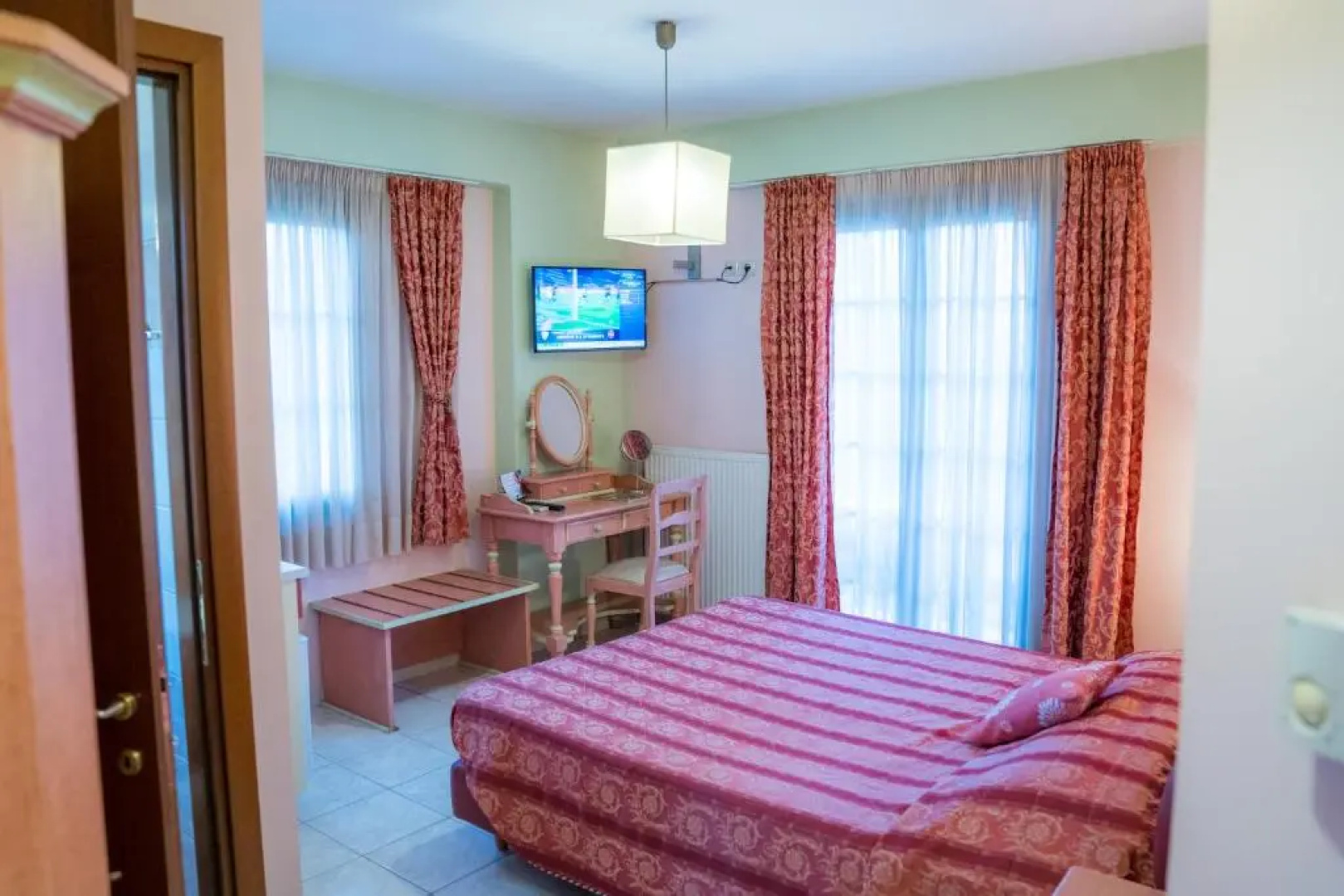 Yiannis Apartments