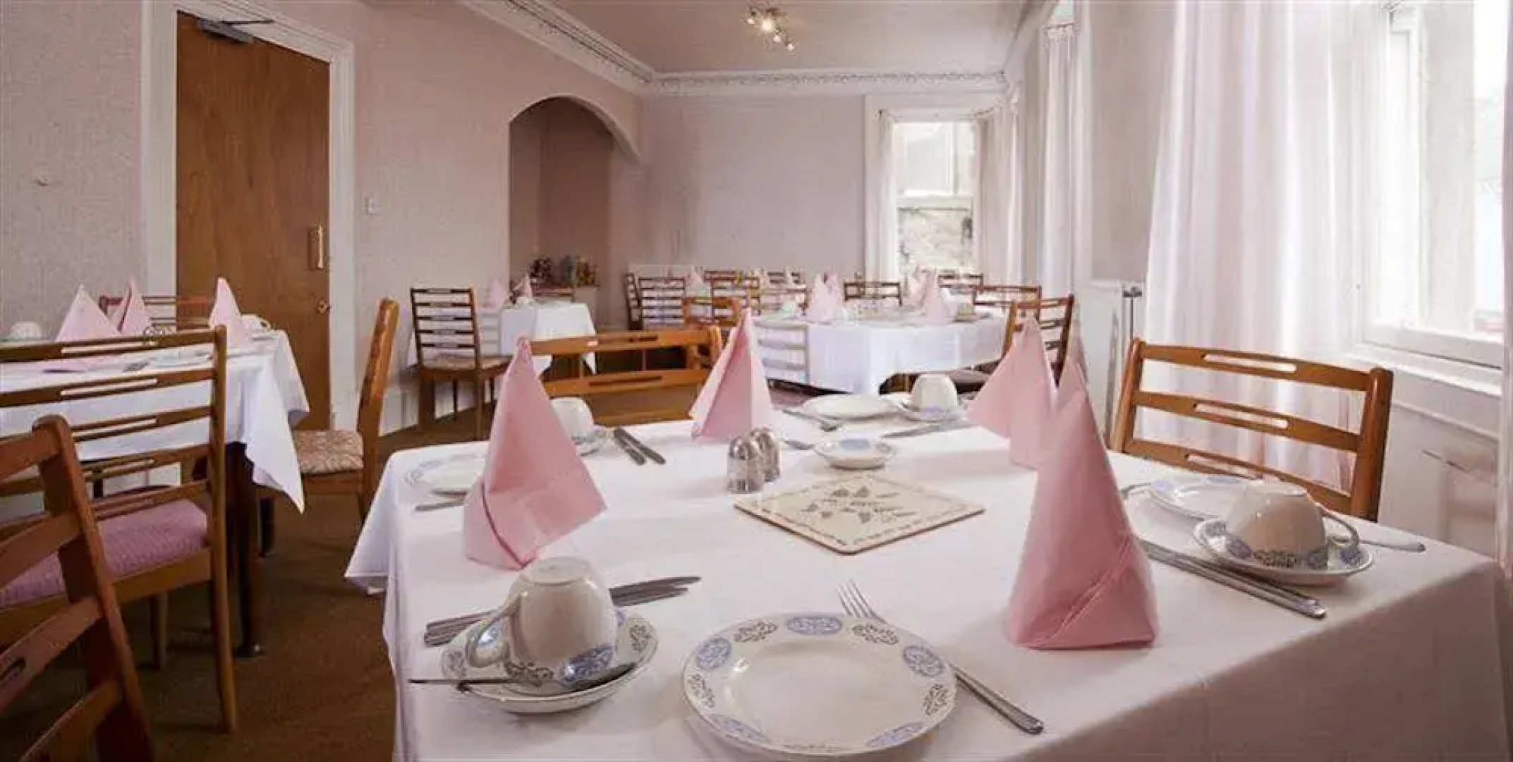 Waverley Hotel