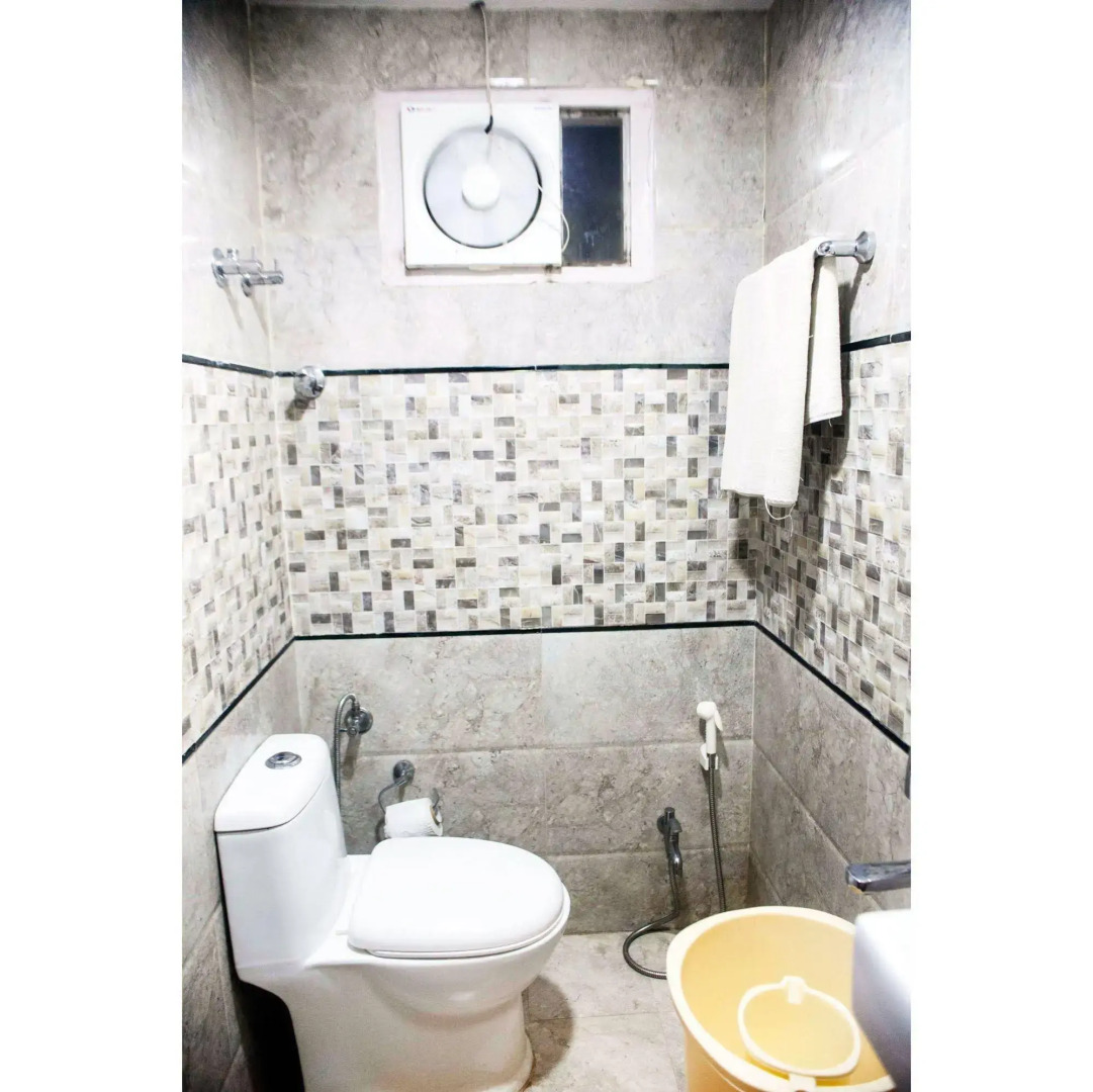 Vista Rooms At M.P Nagar