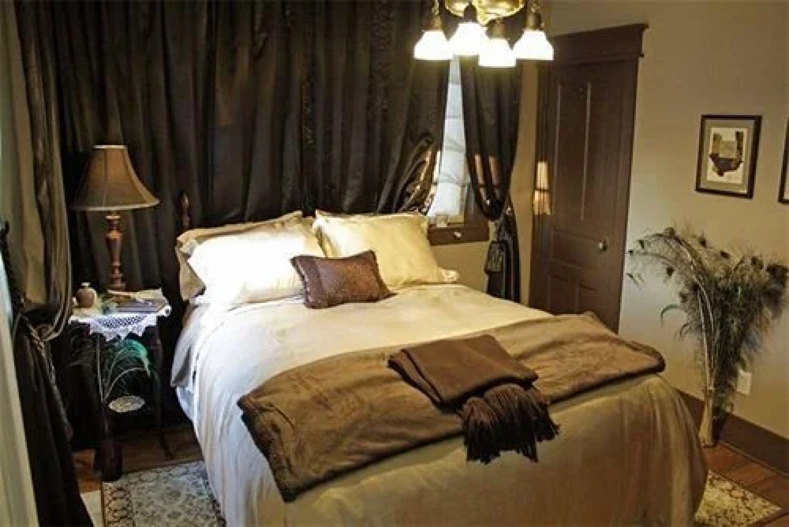 Plum Grove Inn