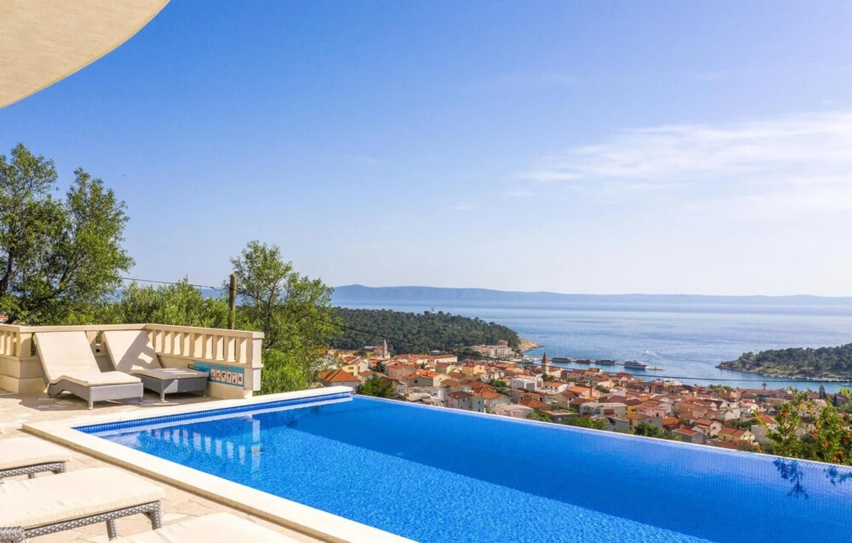 Amazing Home in Makarska With Wifi and 6 Bedrooms