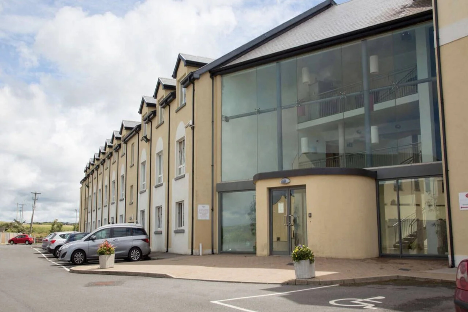 Lahinch Coast Hotel & Suites