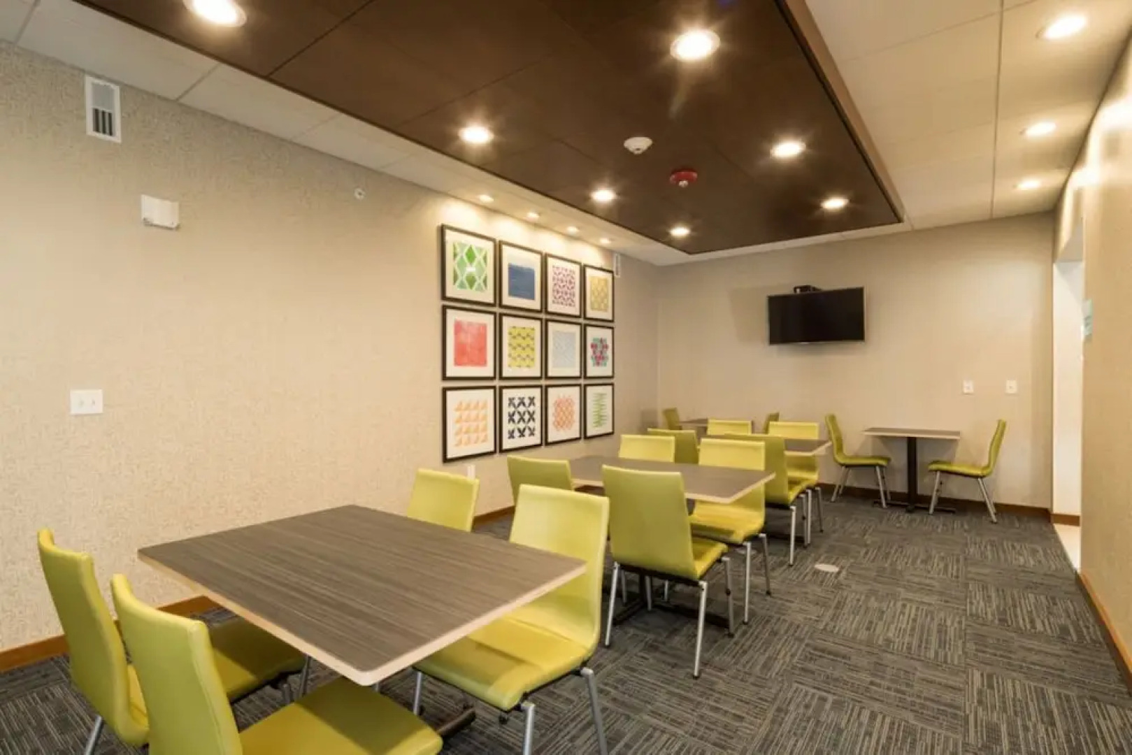 Holiday Inn Express & Suites Michigan City, an IHG Hotel