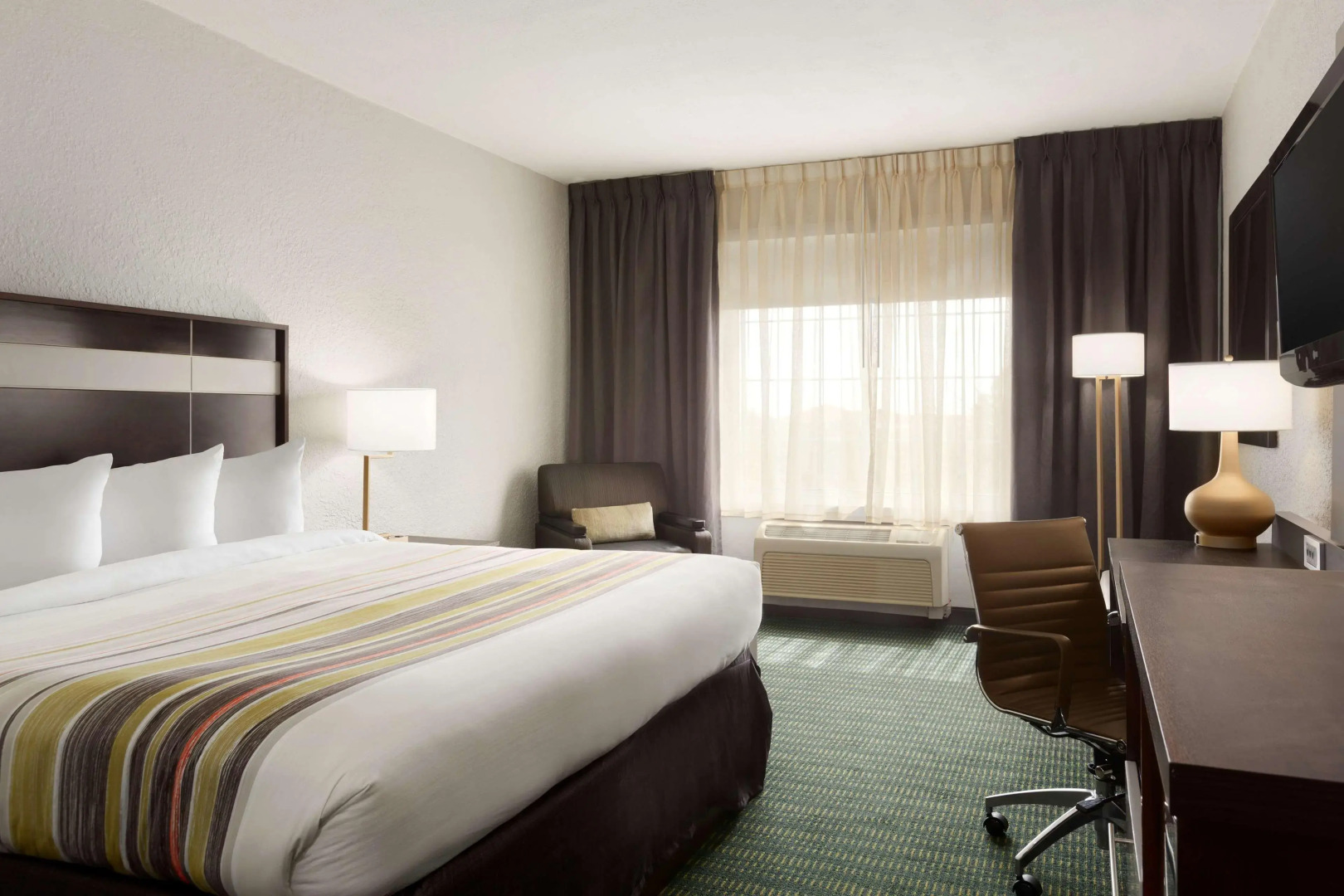 Flamingo inn and suites