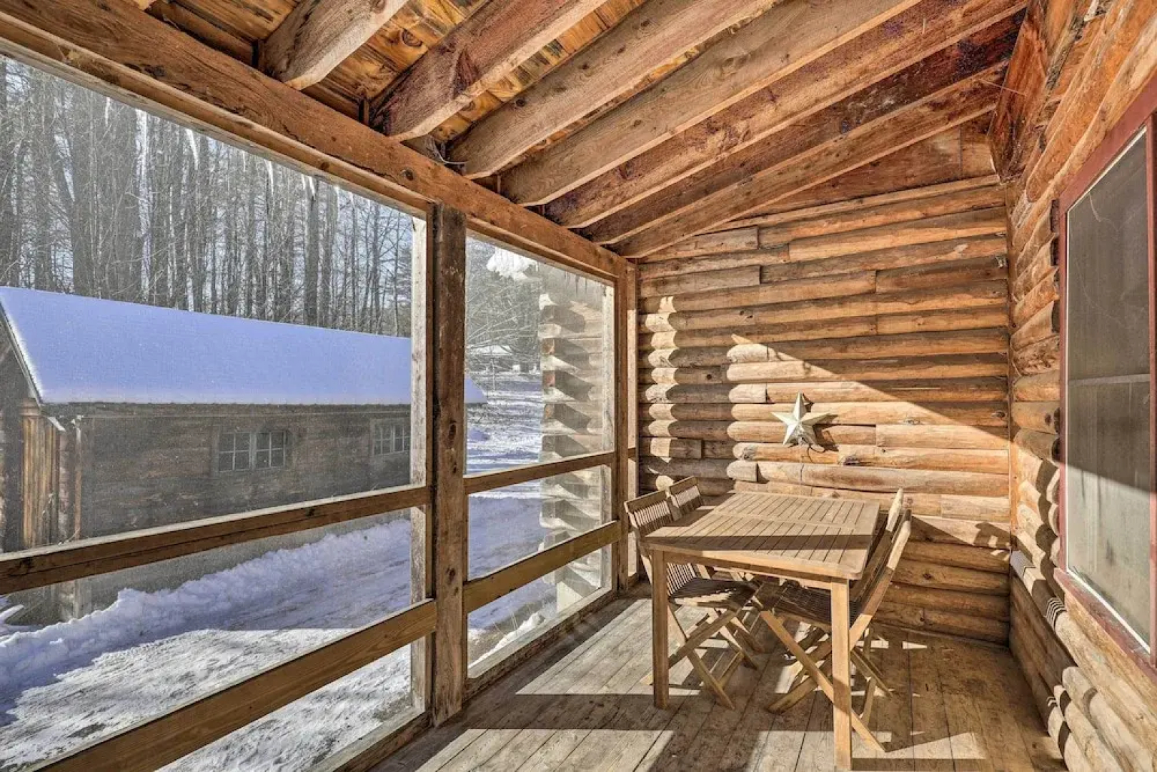 Black Bear Lodge: A Rural White Mtns Retreat