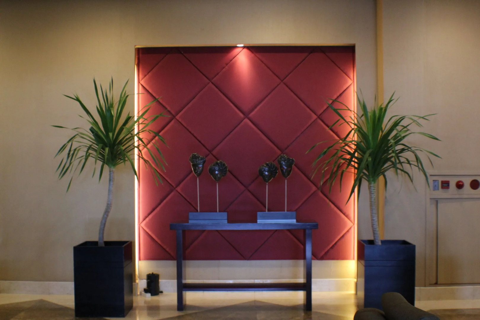 Hotel Santika Pandegiling Surabaya